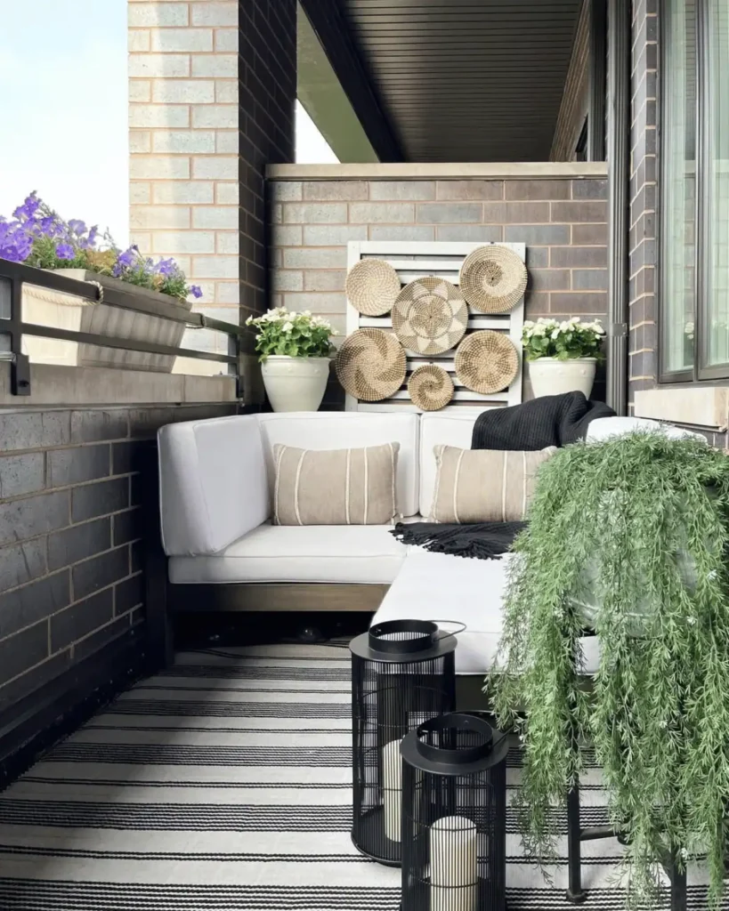 monochrome Small Patio Garden Ideas