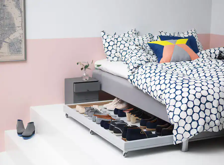 a-rolling-box-that-fits-under-the-bed-in-this-white-and-pink