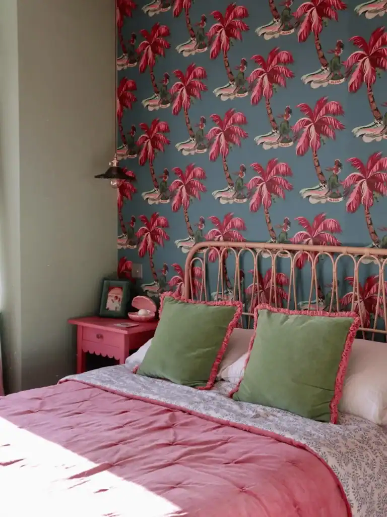 blue-pink-and-green-bedroom