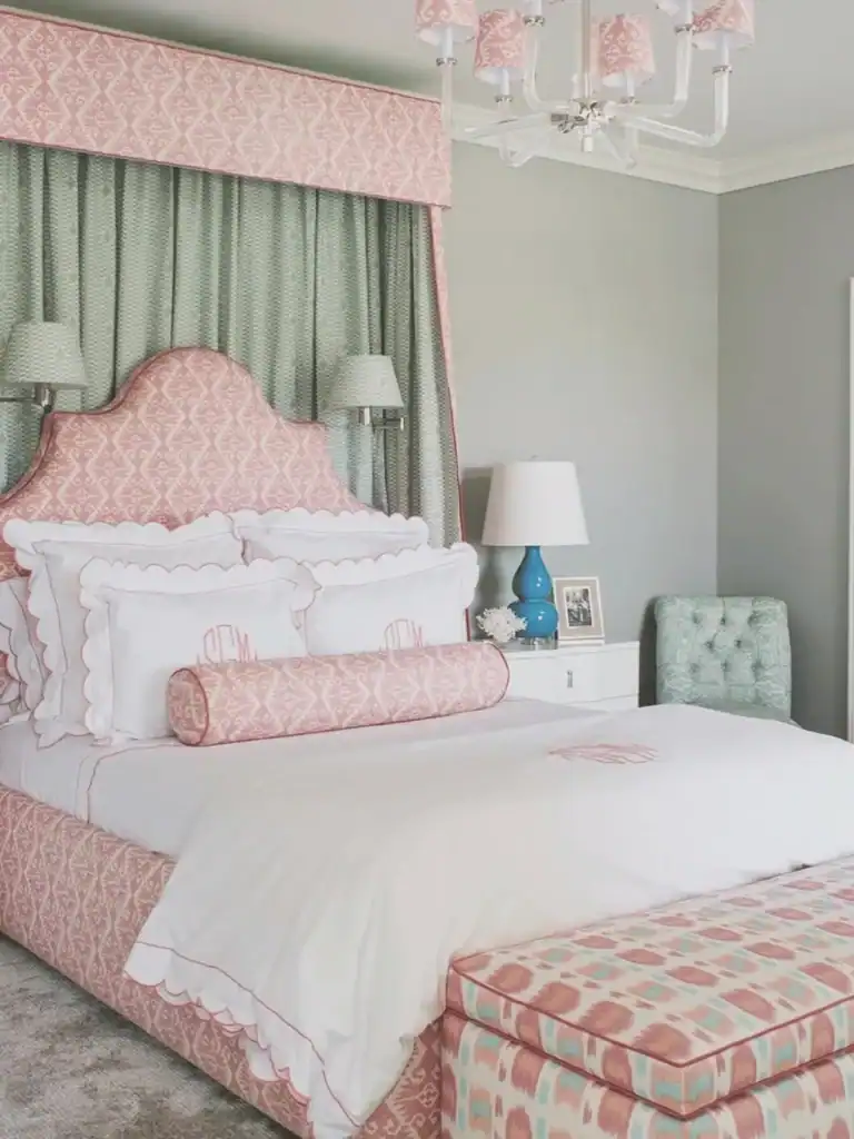 pink-and-green-bedroom
