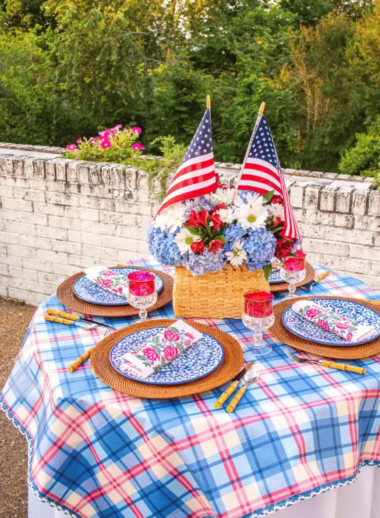 4th-of-July-Tablescape-Ideas