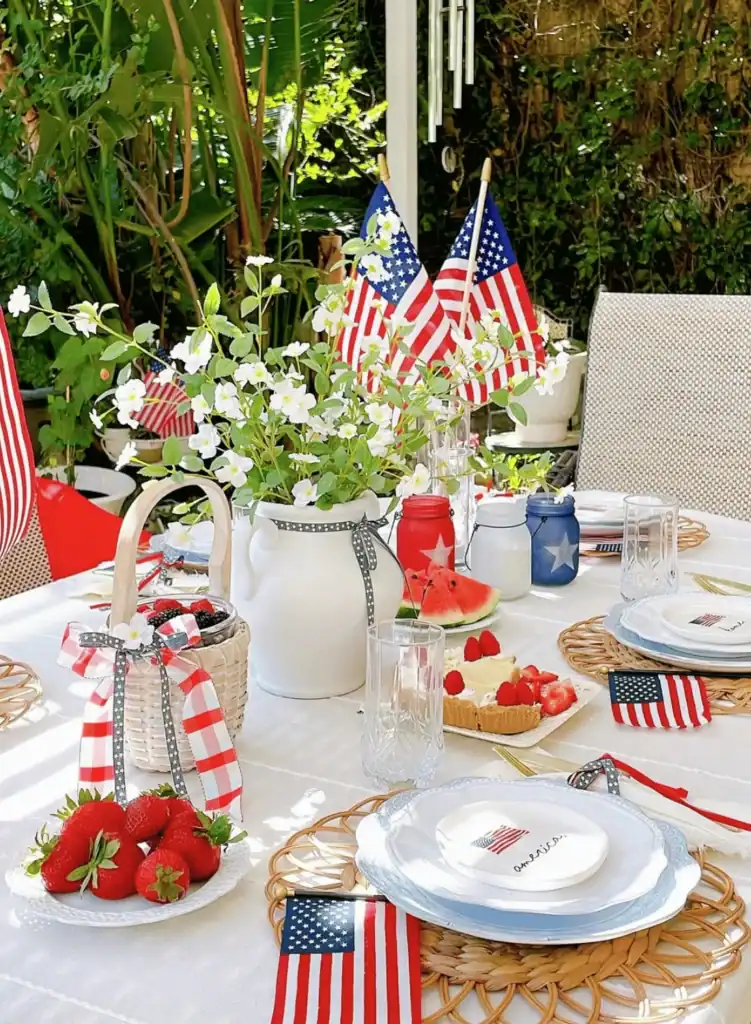 4th-of-July-Tablescape-Ideas