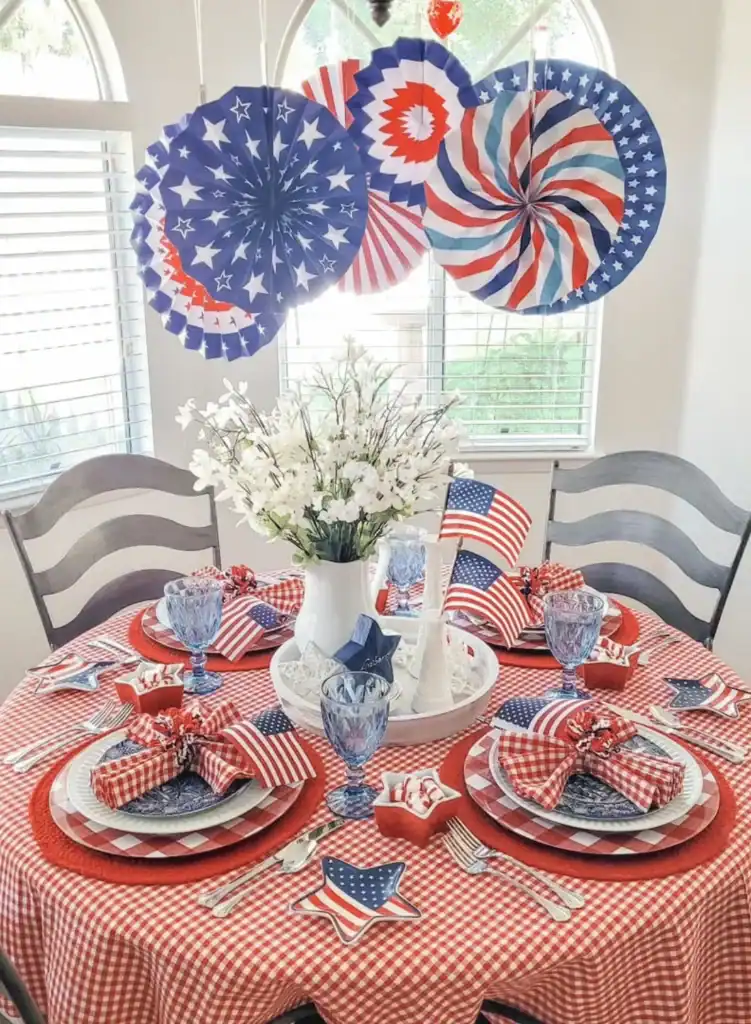 4th-of-July-Tablescape-Ideas