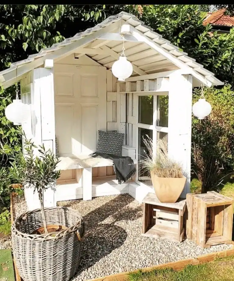 white garden nook ideas