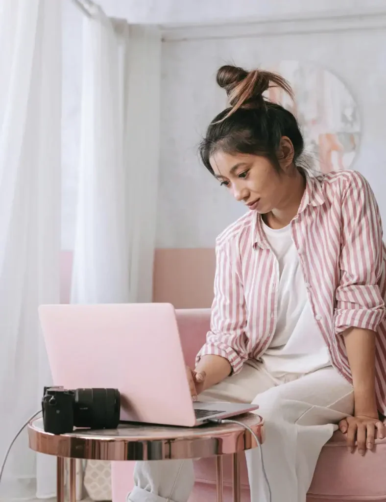 woman-working-at-a-computer