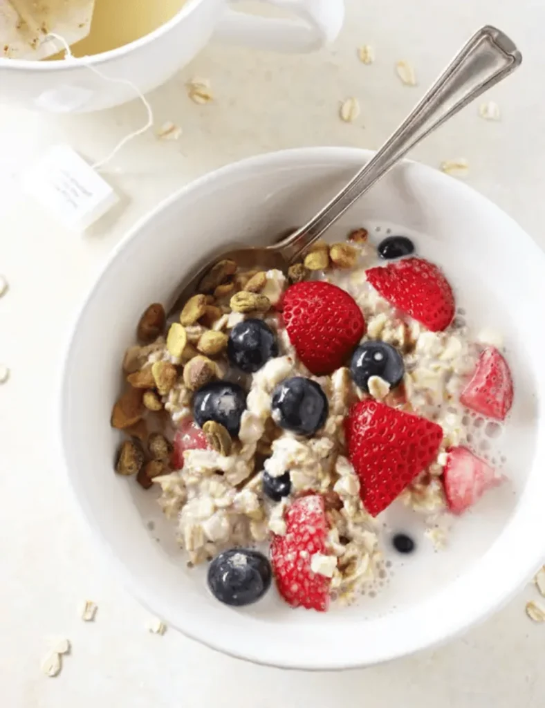 Berry Vanilla Overnight Oats