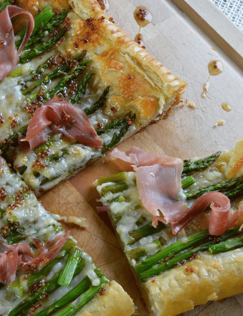 ASPARAGUS AND PROSCIUTTO PUFF PASTRY