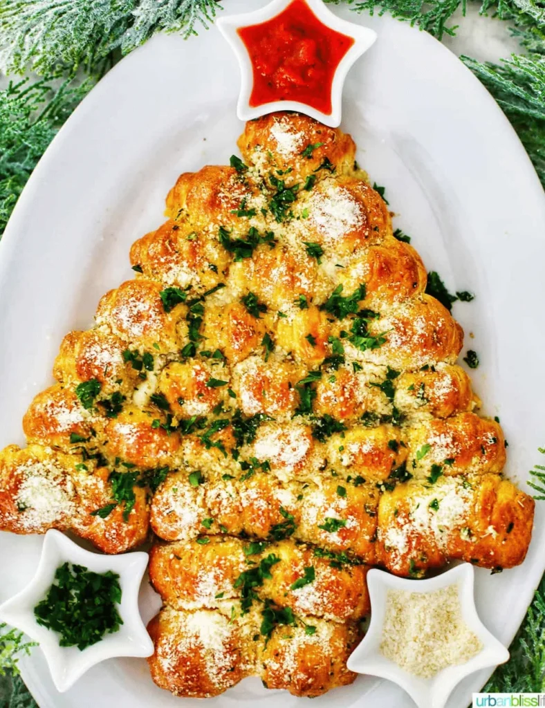 Christmas Tree Pull-Apart Bread