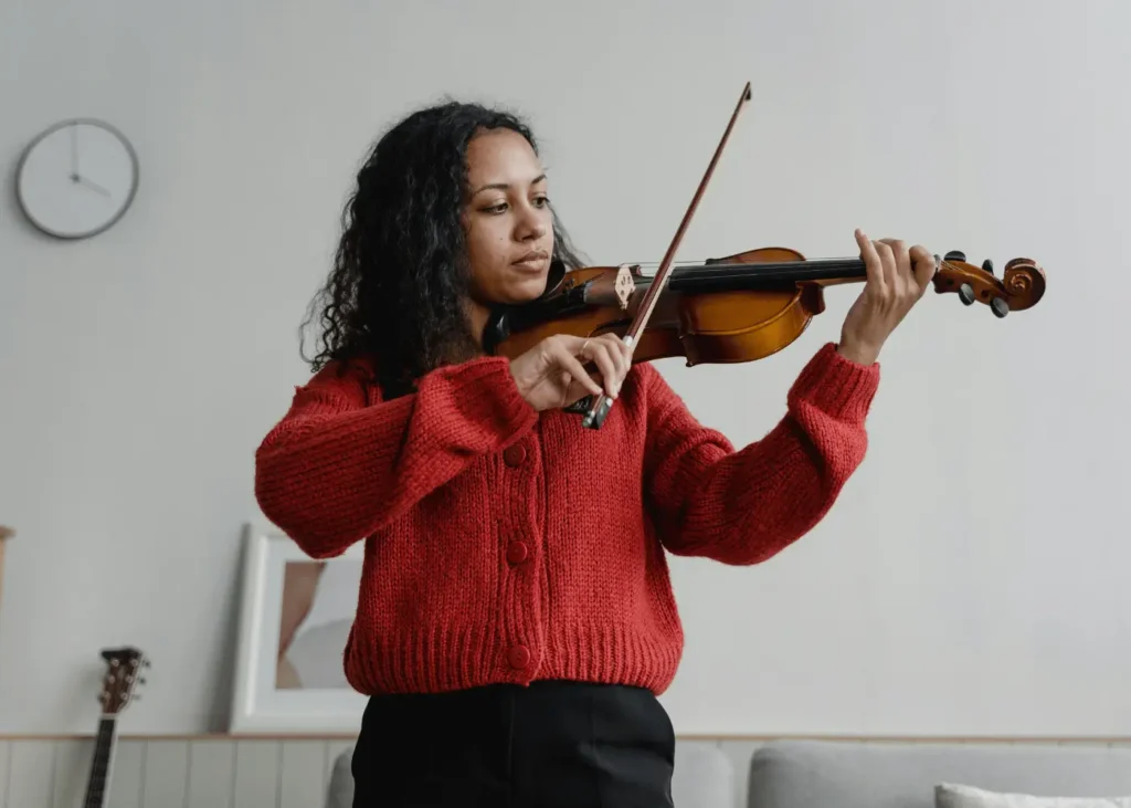 woman playing a violin