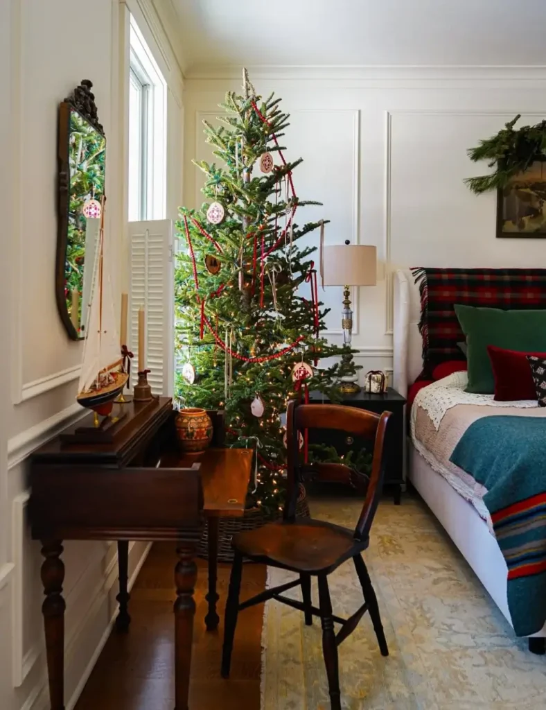 cosy Christmas bedroom ideas