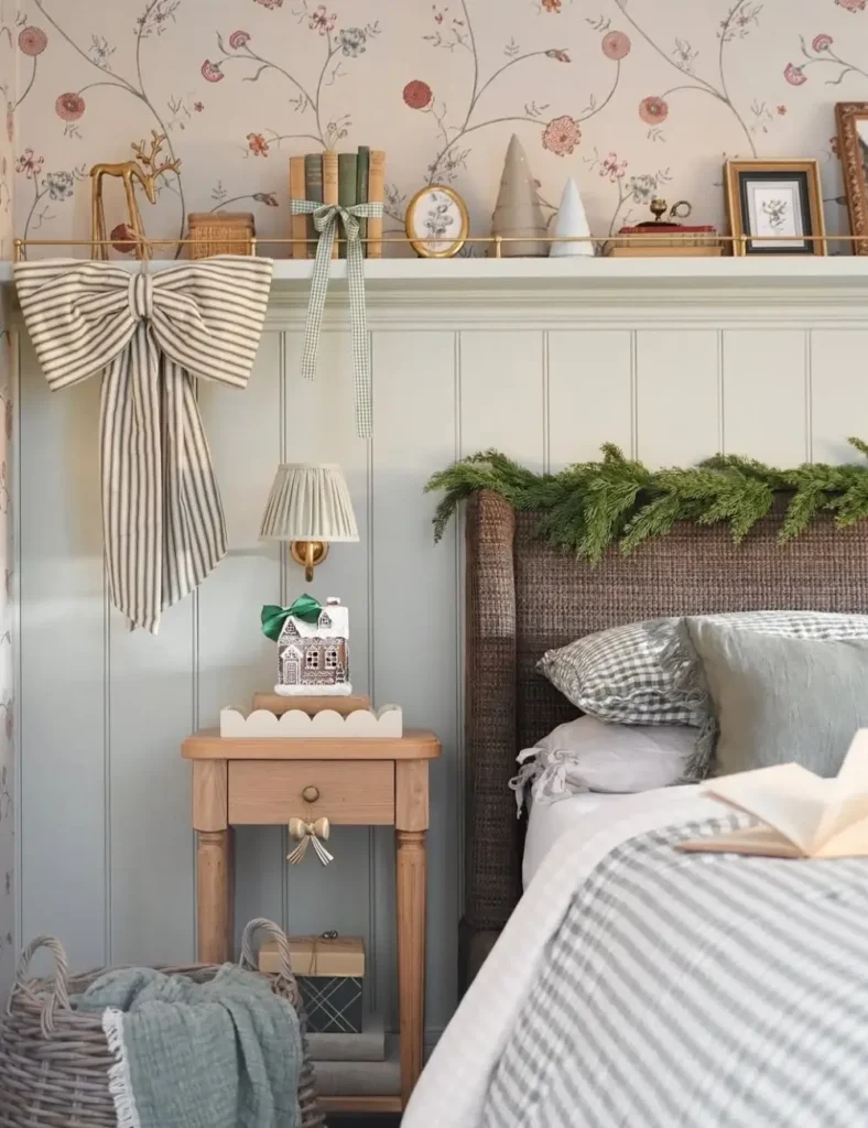cosy Christmas bedroom ideas