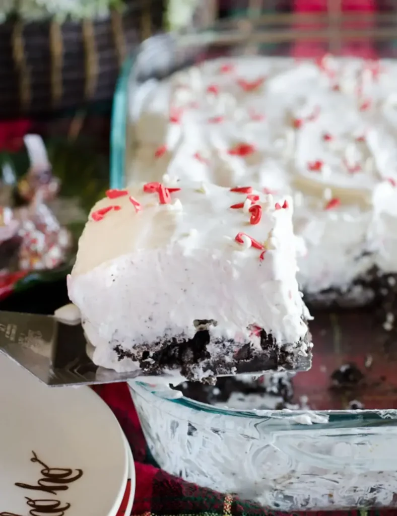 Peppermint Marshmallow Christmas Dessert. Christmas Peppermint Desserts