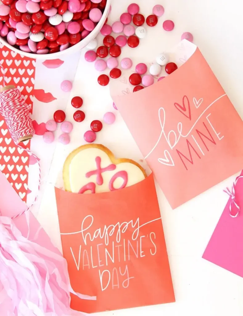 Printable Valentine Freezer Paper Treat Bags. Valentine's Day Craft Ideas