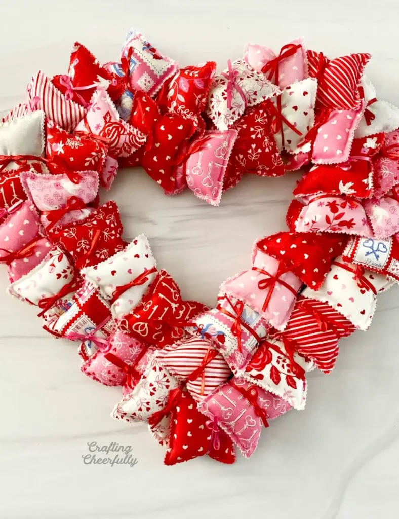 Valentine’s Day Pillow Wreath with Mini Charm Packs. DIY Valentine's Day Wreath Ideas
