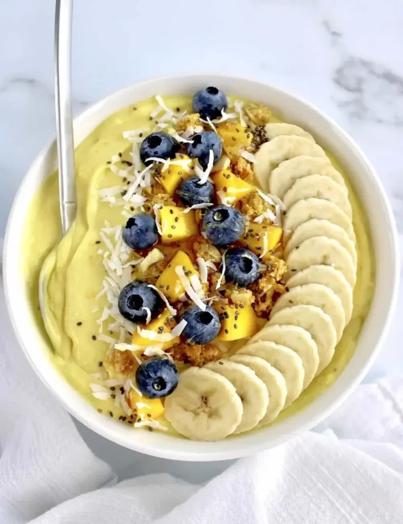 Mango Smoothie Bowl. healthy smoothie bowl recipes