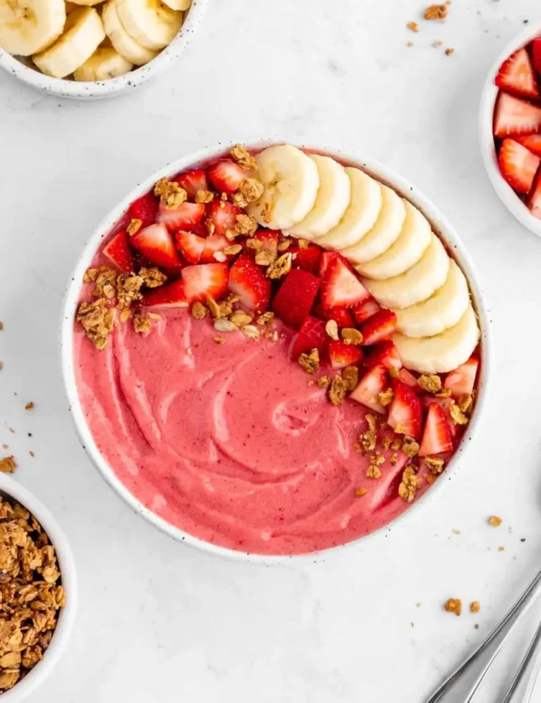 Strawberry Banana Smoothie Bowl. healthy smoothie bowl recipes