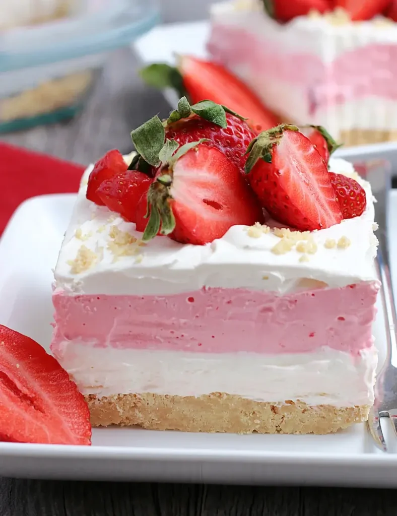 Strawberry Cheesecake Lasagna (No Bake)