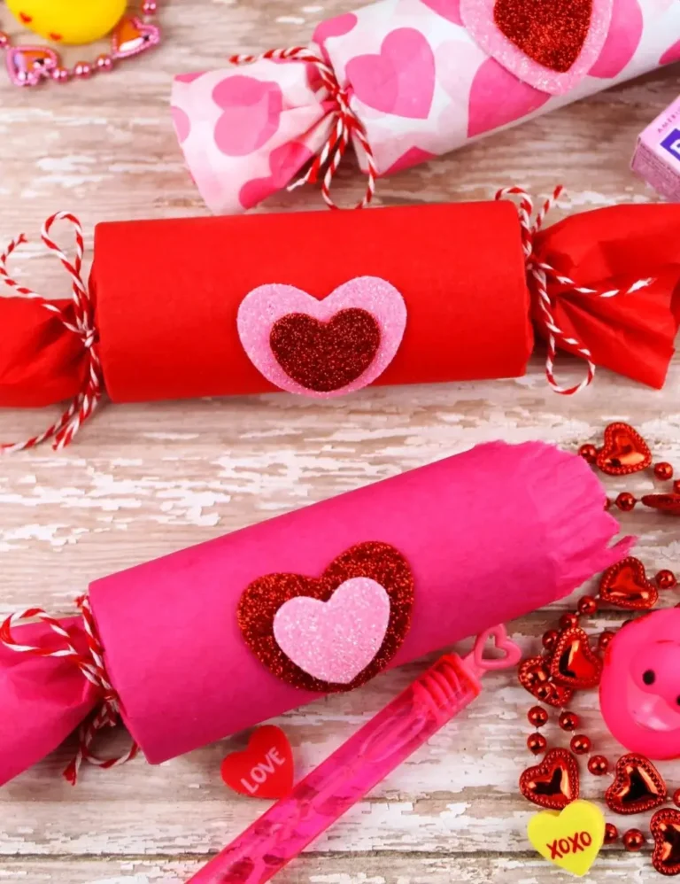 Valentines-Day-Toilet-Paper-Roll-Crafts-768x998