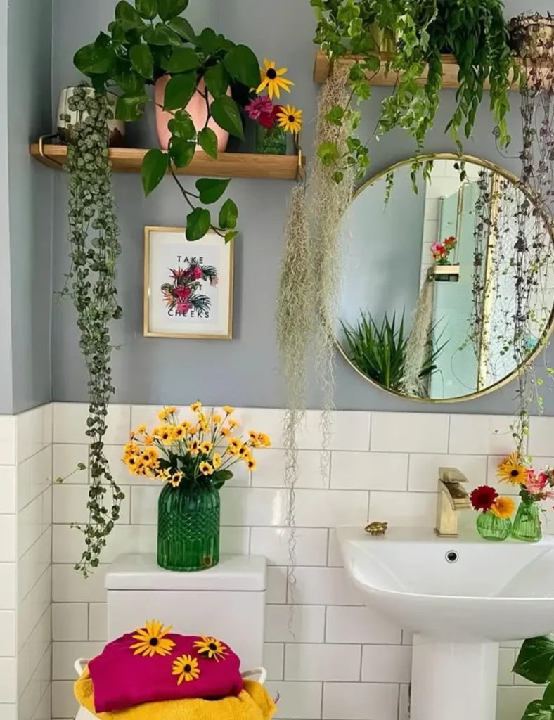 Bathroom design with hanging trailing plants