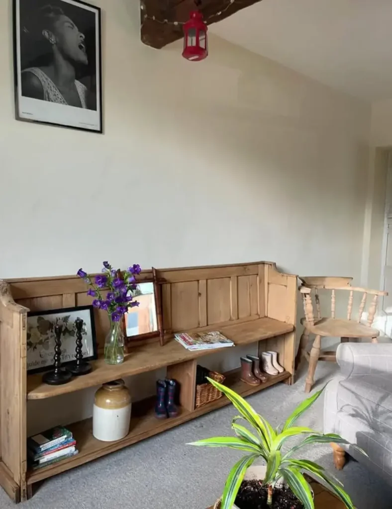 Incorporate-A-Vintage-Hallway-Bench