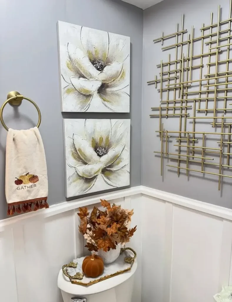Modern Bathroom with gold wall sculpture