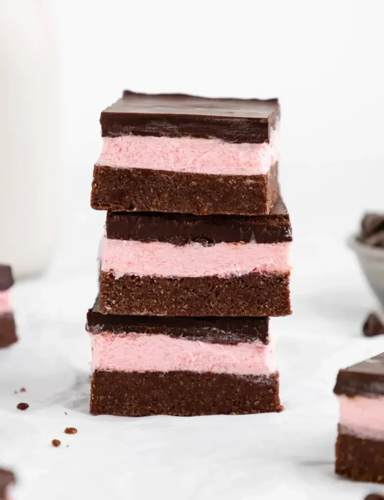 No-Bake Chocolate Strawberry Brownies