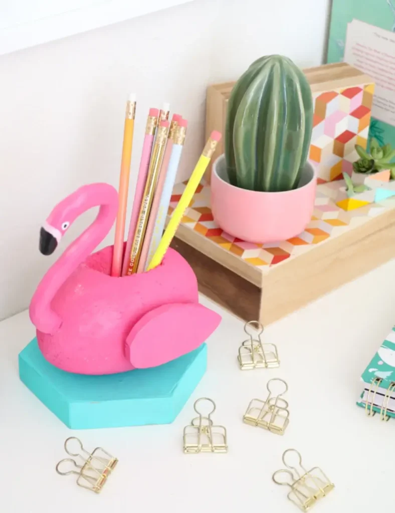 DIY Flamingo Pool Float Pencil Holder. DIY Desk Decor Ideas