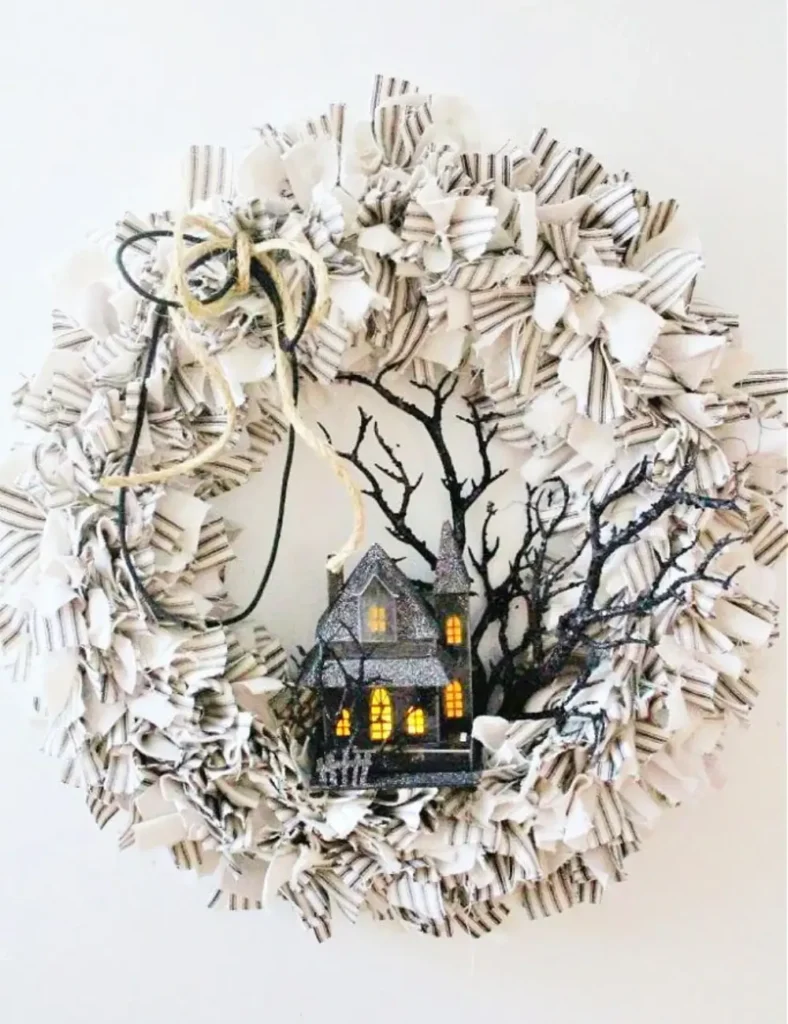 DIY Rag Wreath. DIY Halloween Wreaths