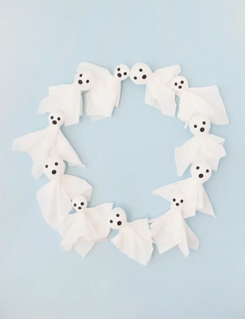 Ghost Wreath. DIY Halloween Wreaths