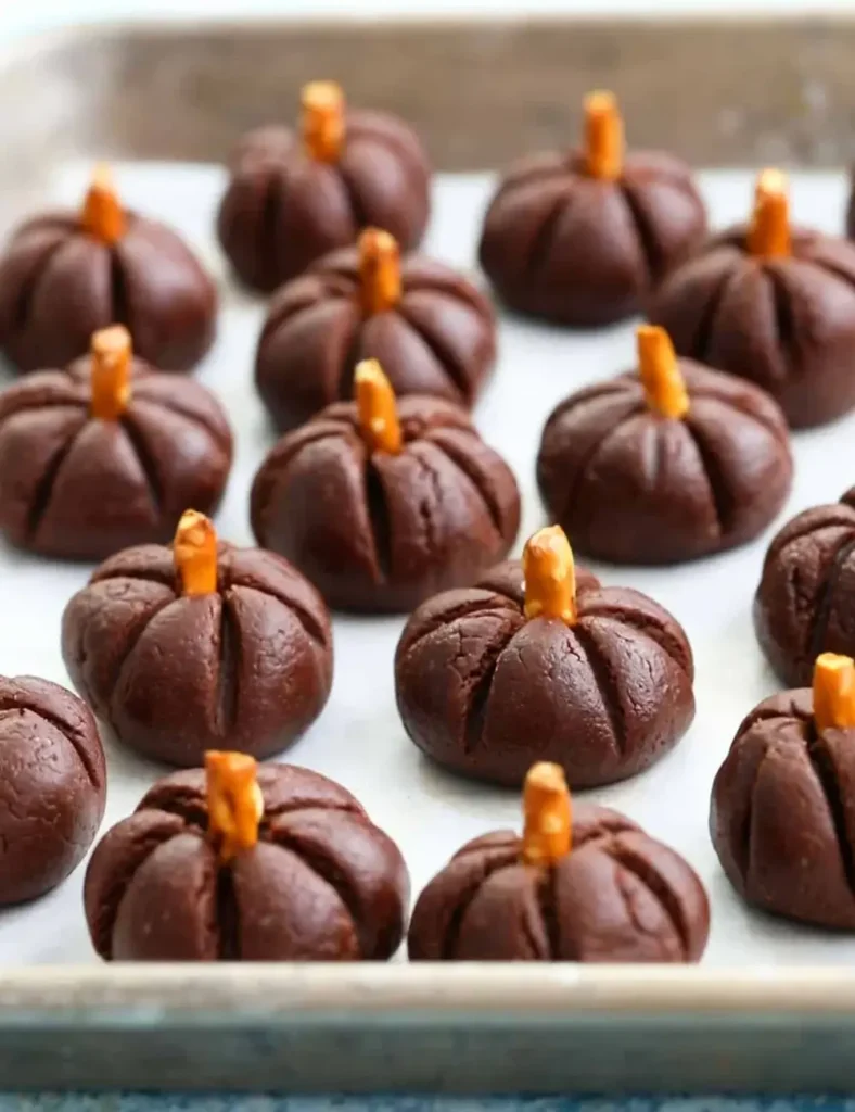No-bake Halloween Pumpkins. Halloween Desserts
