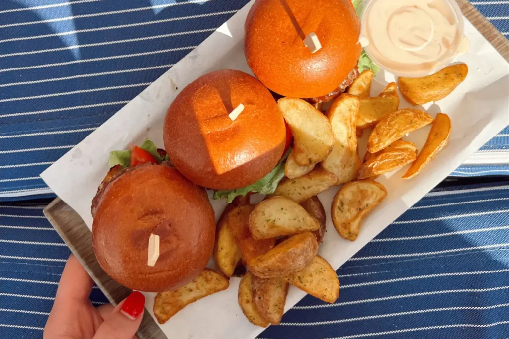 Sliders vs Full-Size Burgers
