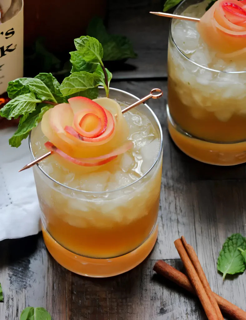 Apple Cider Whiskey Smash